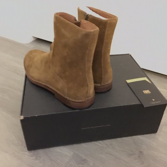 FRYE CHELSEA BOOTS - NEW - SIZE 11 - RARE - Picture 5 of 7
